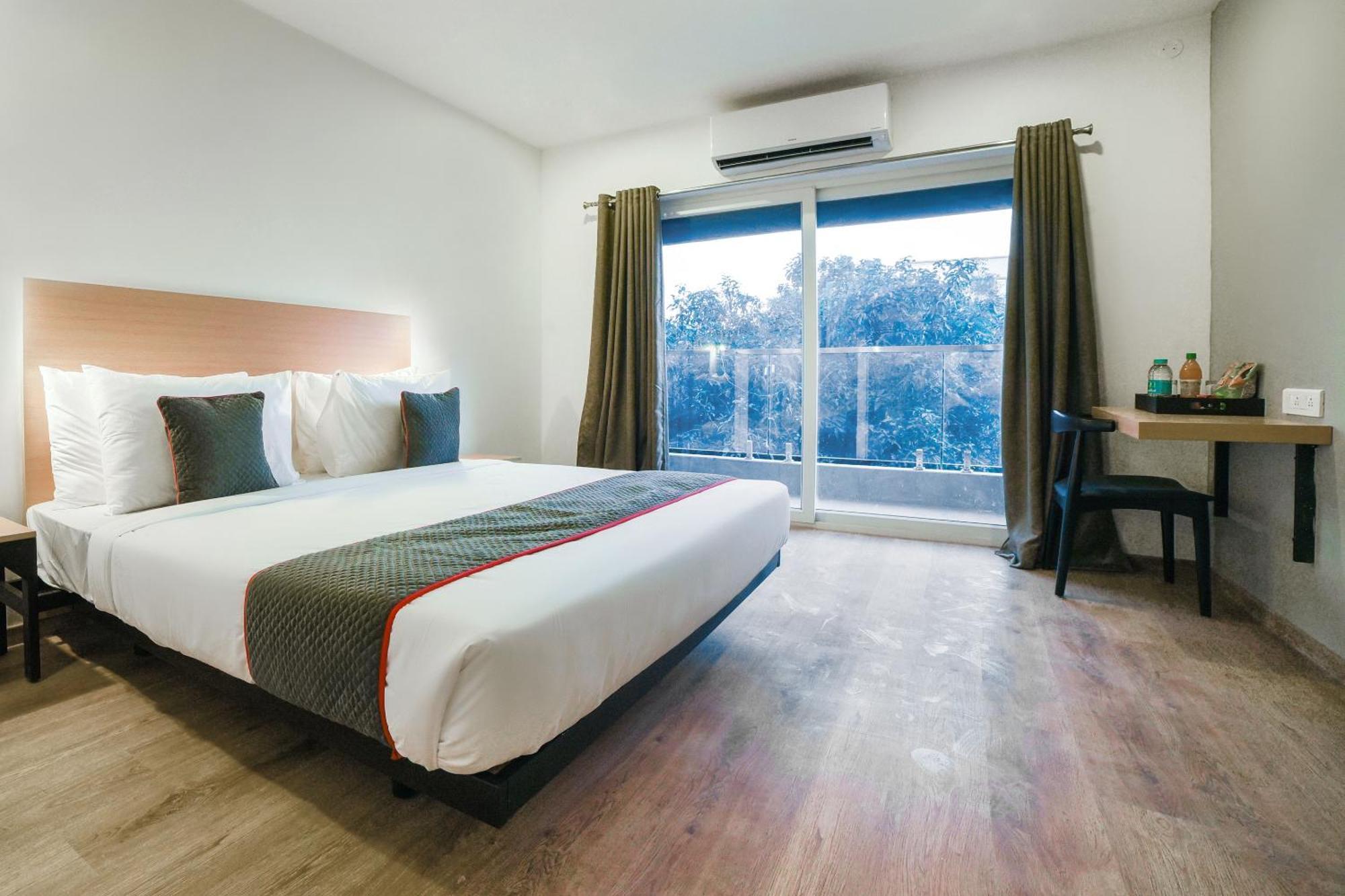 Townhouse 211 Laguna Ecr Near Juhu Beach Ченнаи Экстерьер фото