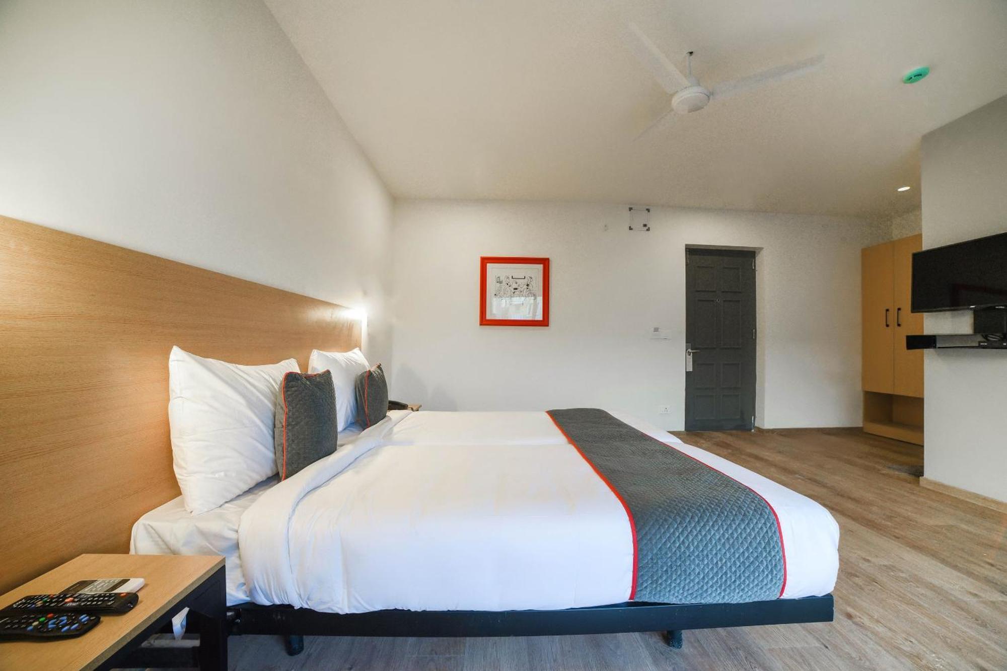 Townhouse 211 Laguna Ecr Near Juhu Beach Ченнаи Экстерьер фото
